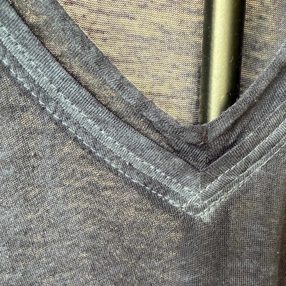 John Varvatos Charcoal V-Neck Tee - Picture 6 of 6